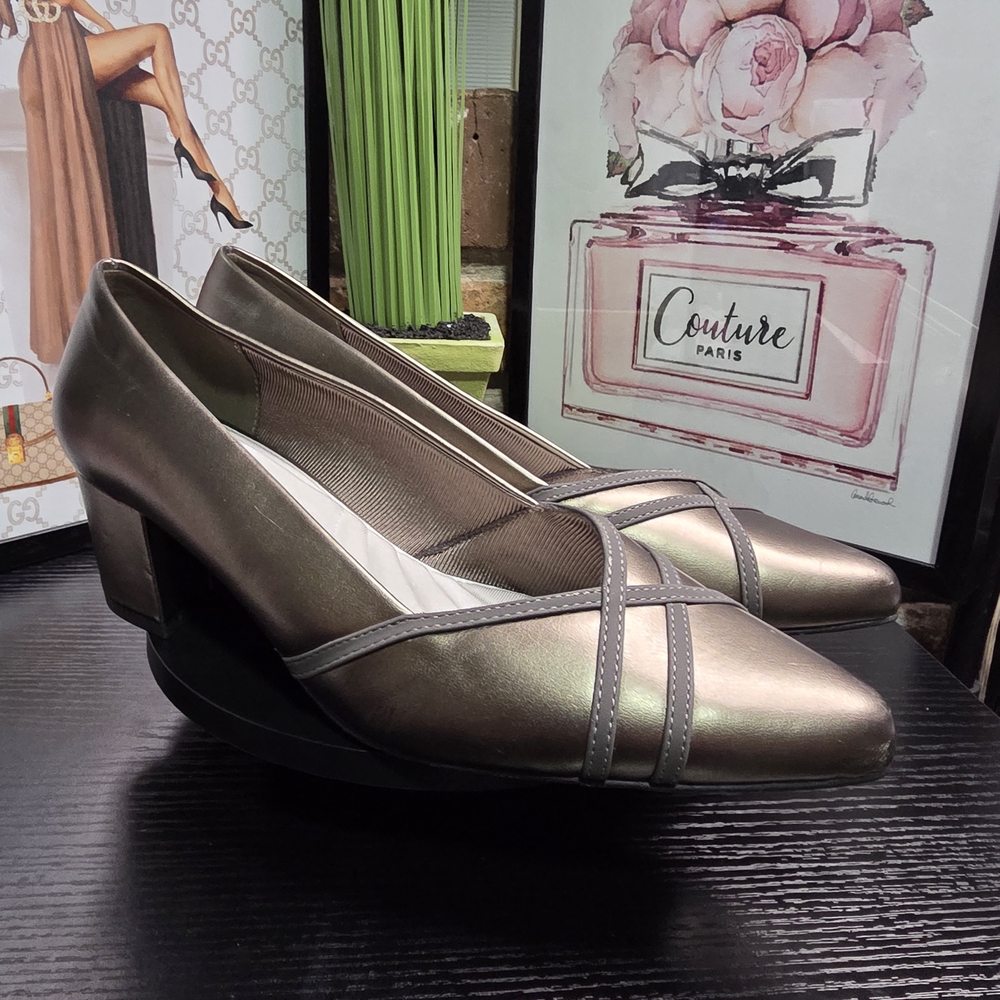 Easy Street Metallic Heels - Picture 2 of 6
